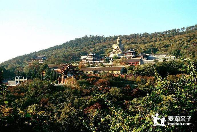 位于江苏省句容市以北,地处华东旅游黄金线上,距南京,镇江,句容各30